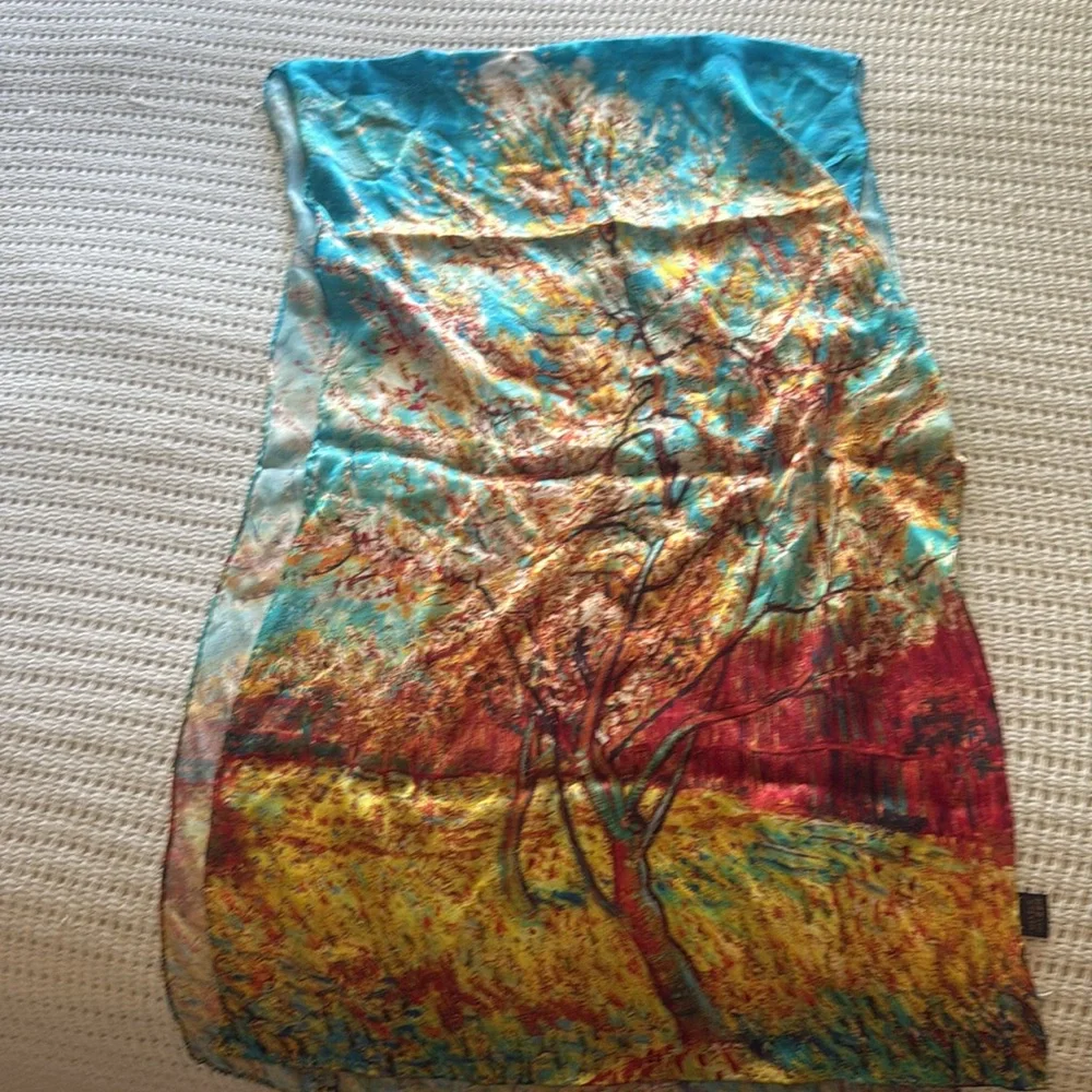 Vivid Color Landscape and trees  Print Scarf in silk 🌳 🌳 very long new w/o tags